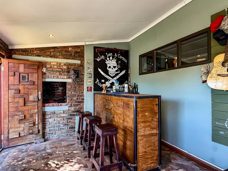 Four Bedroom House with Outside Room and Pool  | Listed by Danté Koen and Paul Gierke, eXp Realty - Photo 5