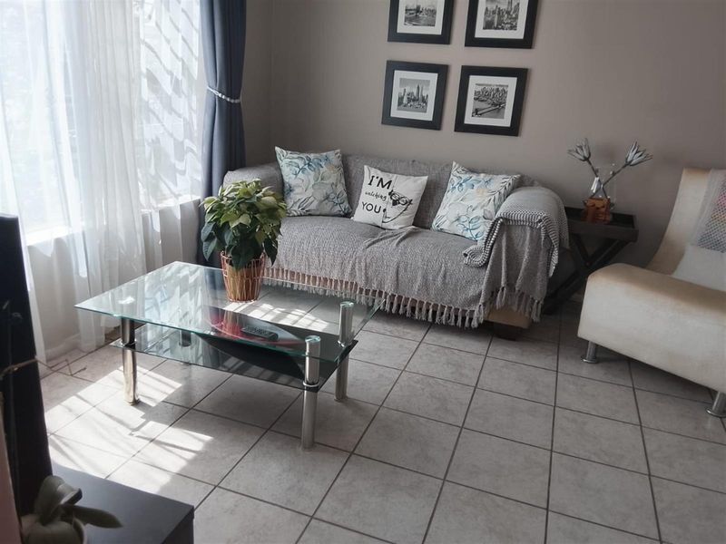 Apartment For sale Glen Marais - Photo 4