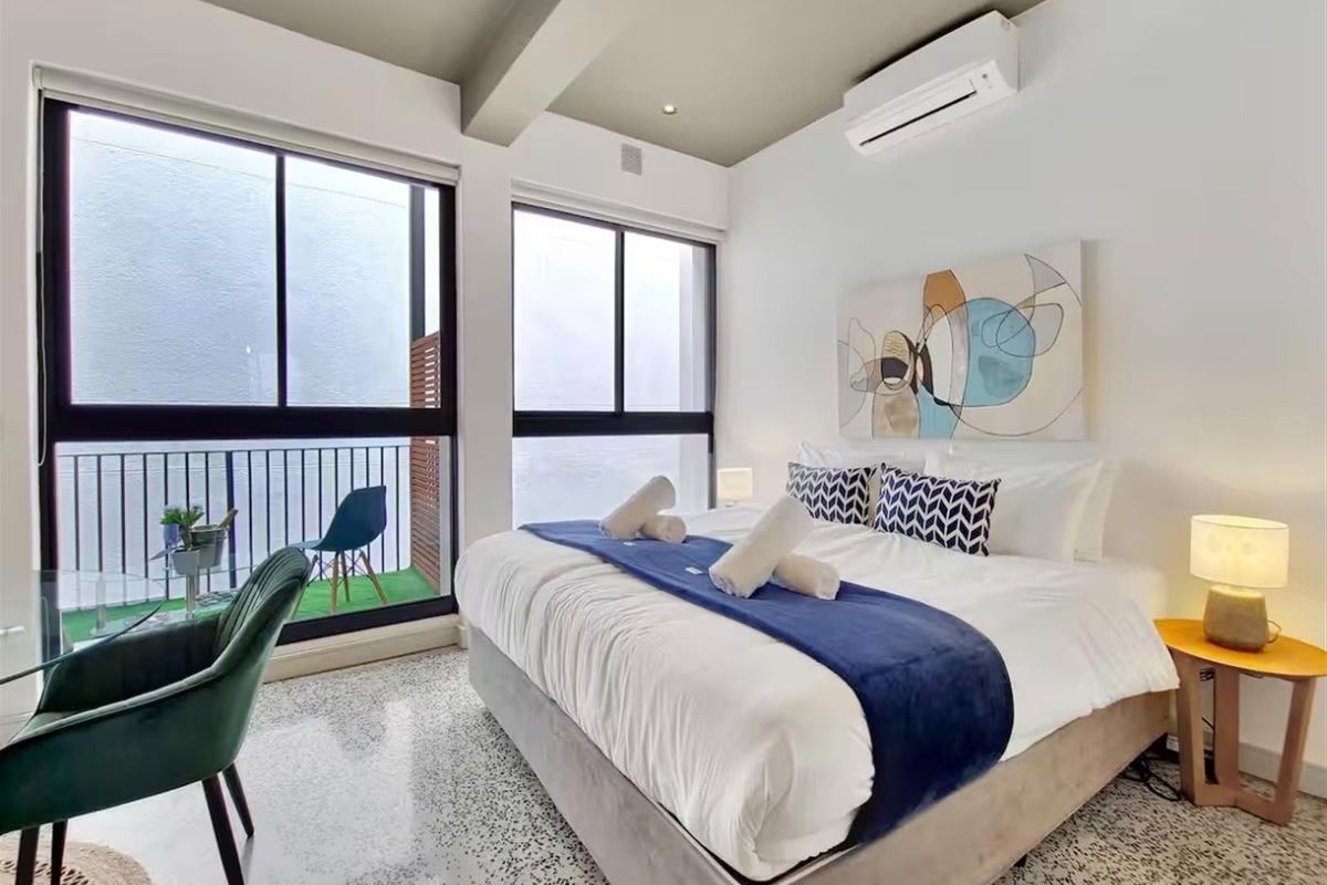 Apartment To Rent in Cape Town City Centre, Cape Town - Photo 2