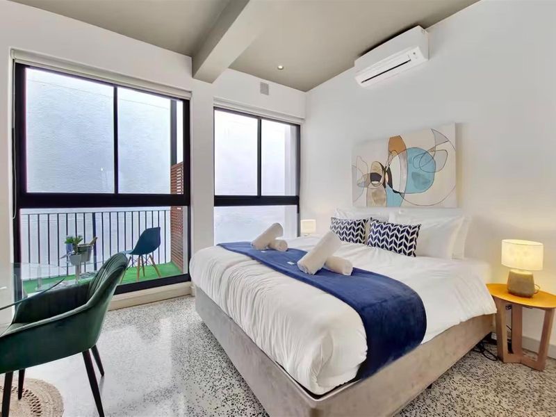 Apartment To Rent in Cape Town City Centre, Cape Town - Photo 2