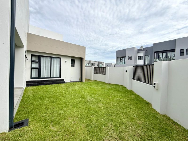 Brand New Double-Storey Four Bedroom Home in Sandown - Photo 2