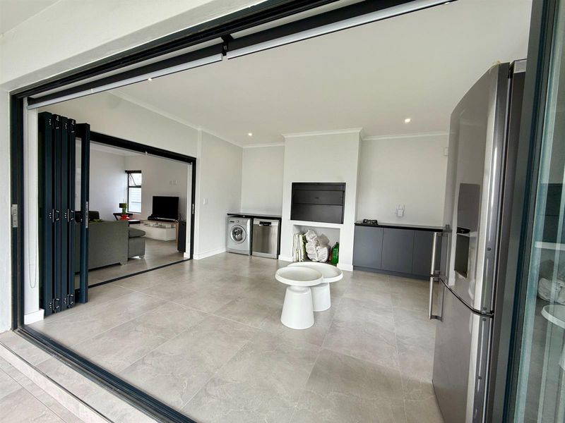 Brand New Double-Storey Four Bedroom Home in Sandown - Photo 7