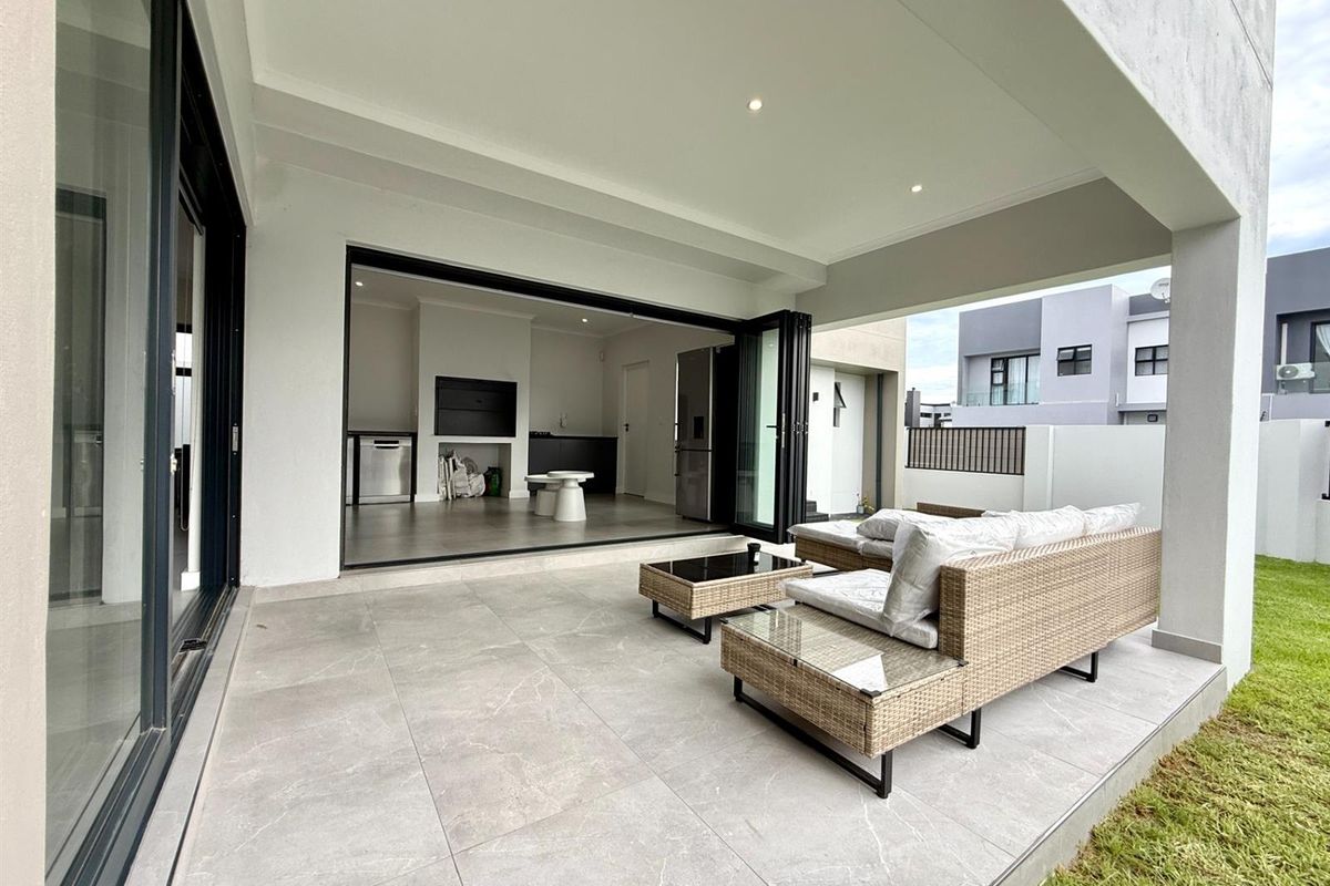 Brand New Double-Storey Four Bedroom Home in Sandown - Photo 5