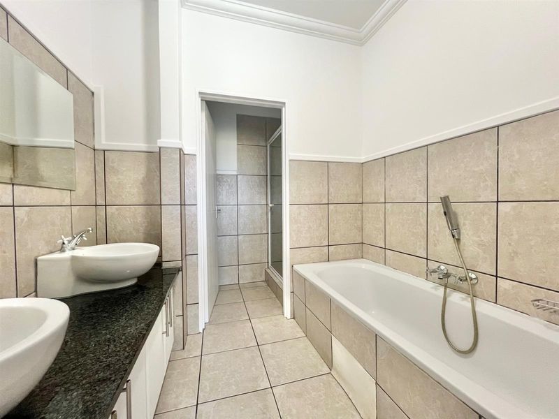 Spacious 1-Bedroom Apartment with Treetop Views in Secure Setting - Photo 9