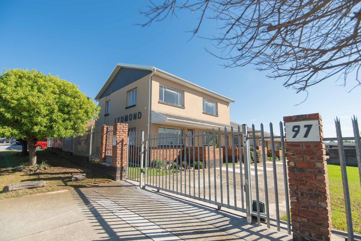 Apartment For Sale in Newton Park, Port Elizabeth - Photo 2