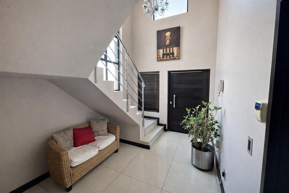 Awesome 4 Bedroom Home in Sonkring for sale - Photo 2