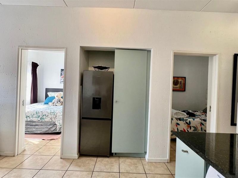 2bed 1bath - Third floor apartment - Photo 4