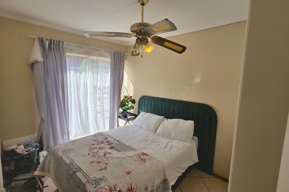 Apartment To Share in Wilro Park, Roodepoort - Photo 5