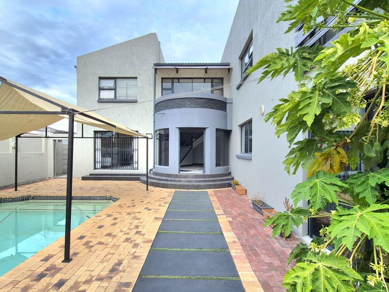 High-Yield Investment Opportunity with Modern Trendy Finishes - Photo 3
