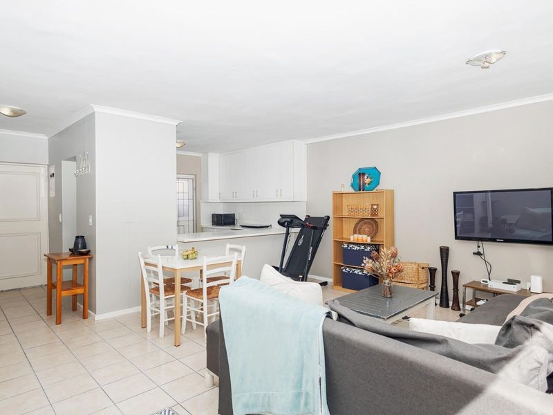 3 Bed Townhouse For Sale in Diep River, Cape Town - Photo 8