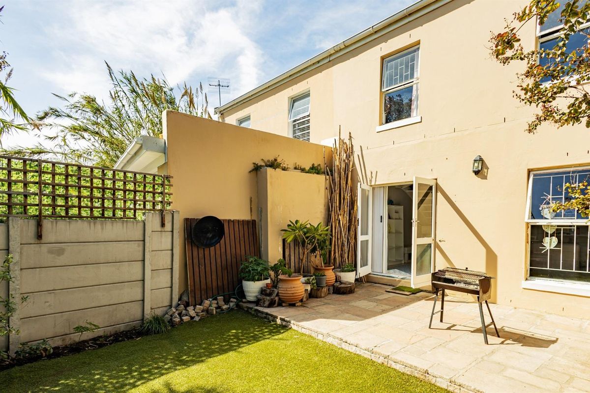 3 Bed Townhouse For Sale in Diep River, Cape Town - Photo 5