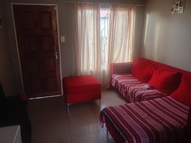 2 Bedrooms House To Rent Cosmo City Ext  8 - Photo 7