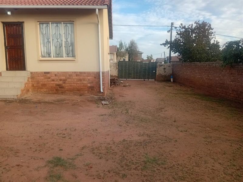 2 Bedrooms House To Rent Cosmo City Ext  8 - Photo 2