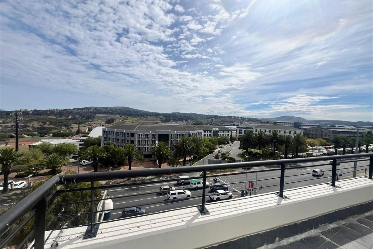 Office Space to rent at Bloemhof in Bo Oakdale  562m2 Unit 4A - 4th Floor - Photo 4