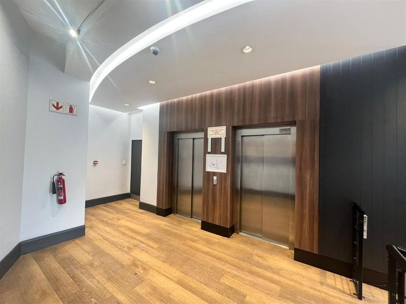 Office Space to rent at Bloemhof in Bo Oakdale  562m2 Unit 4A - 4th Floor - Photo 3