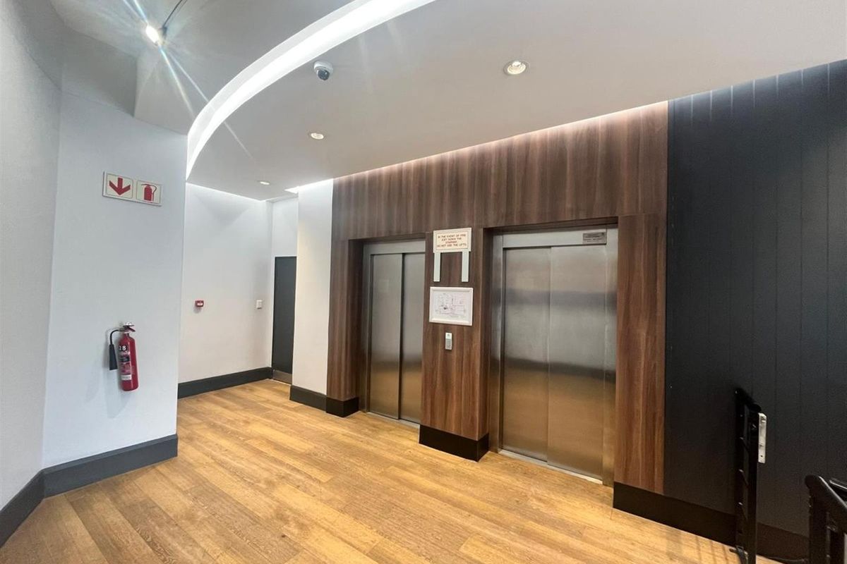 Office Space to rent at Bloemhof in Bo Oakdale  562m2 Unit 4A - 4th Floor - Photo 3