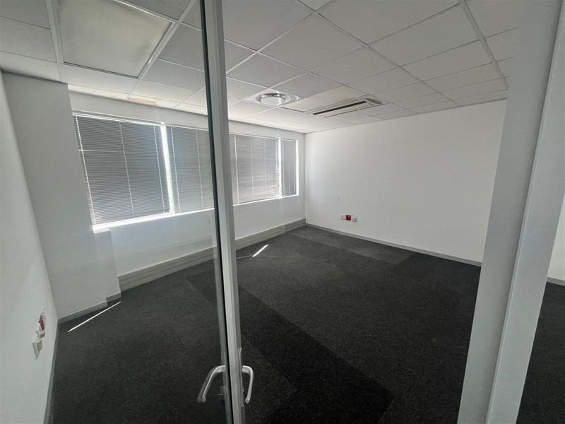 Premium Corporate Office Space To Let Bloemhof Office Park, Tyger Valley - Photo 10