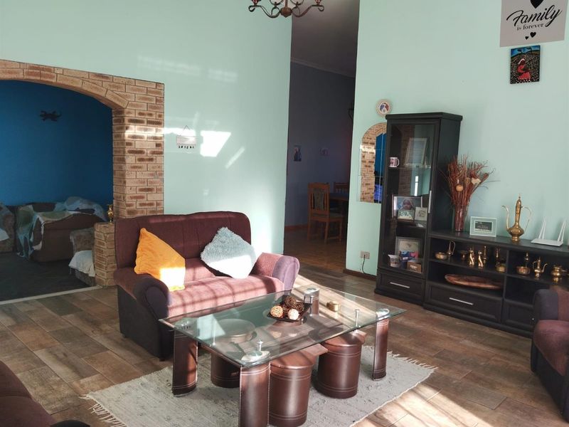 3 Bedroom House For Sale in Vredenburg - Photo 7