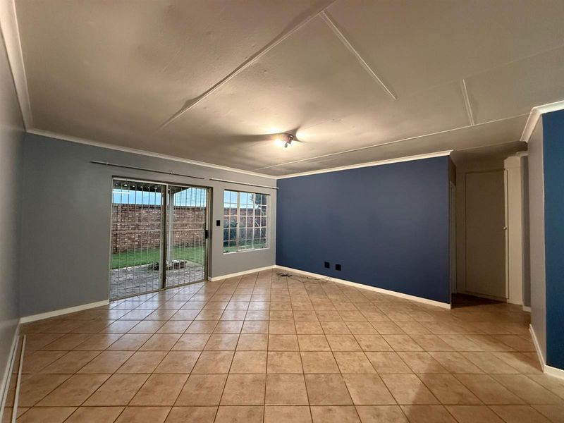 NEAT, NEW AND NOW AVAILABLE 2 BEDROOM TOWNHOUSE IN ELARDUS PARK - Photo 2