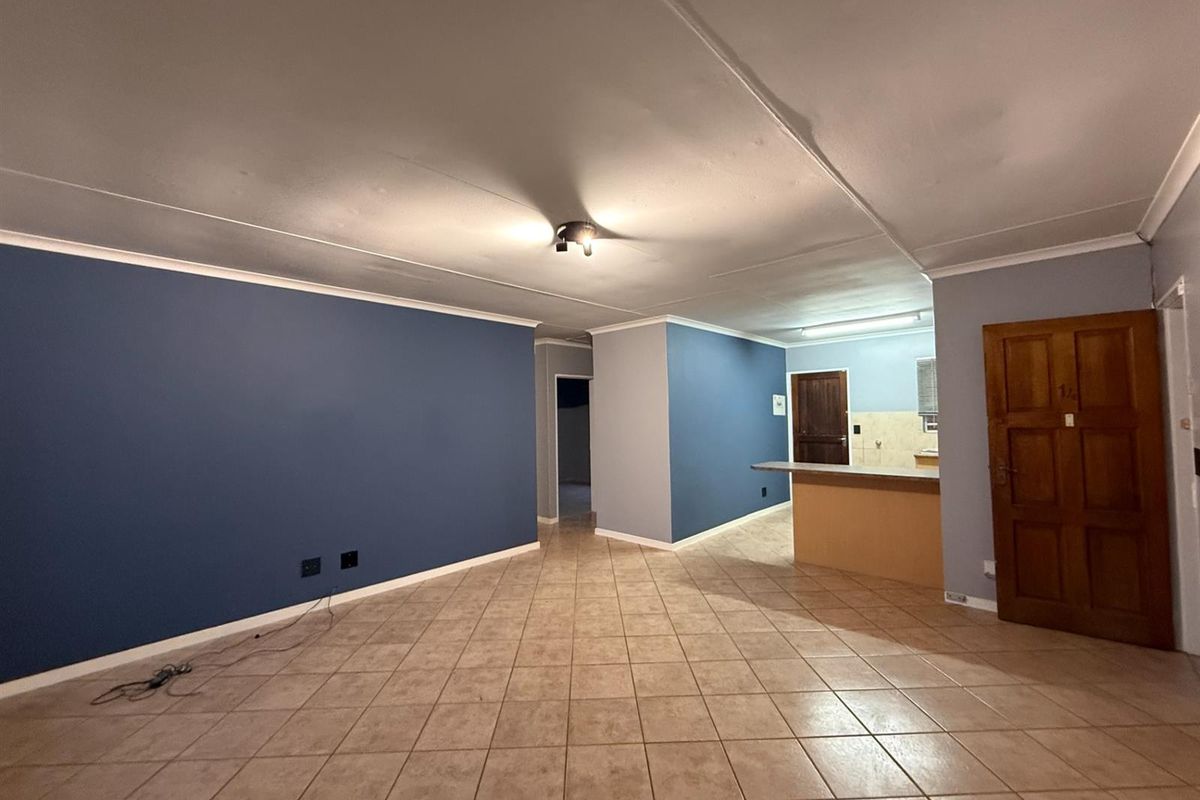 NEAT, NEW AND NOW AVAILABLE 2 BEDROOM TOWNHOUSE IN ELARDUS PARK - Photo 3
