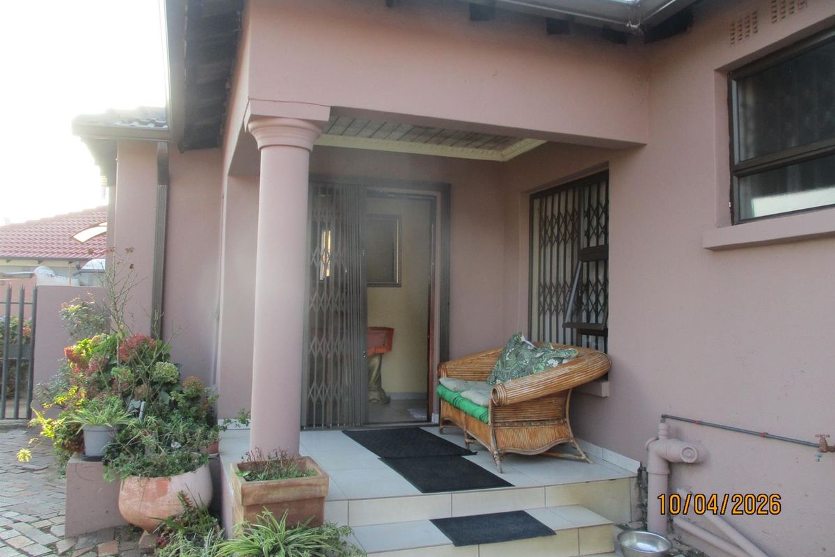 3 Bed House For Sale in Leondale, Roodekop, Germiston - Photo 4