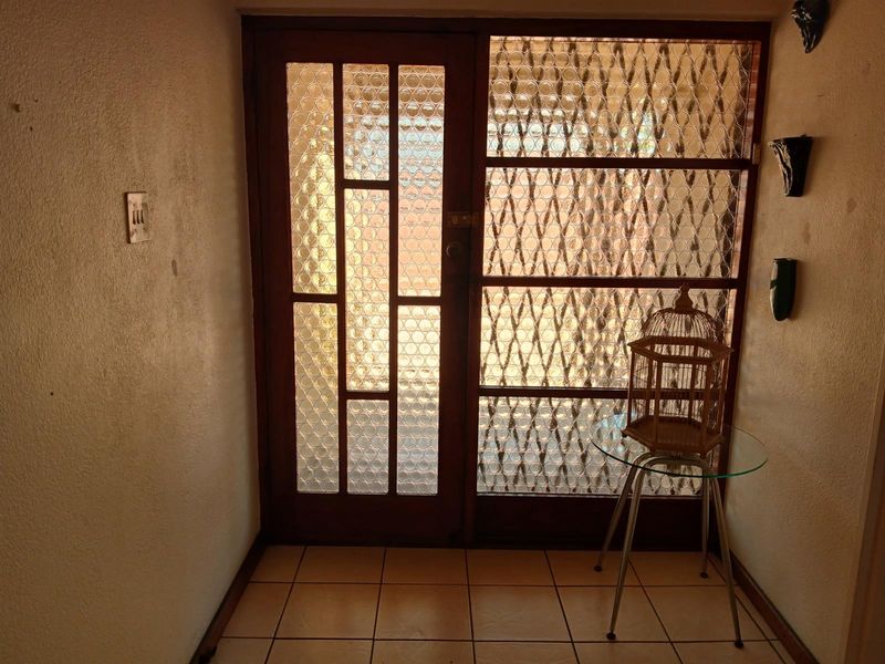 House For Sale in Table View, Blouberg - Photo 3