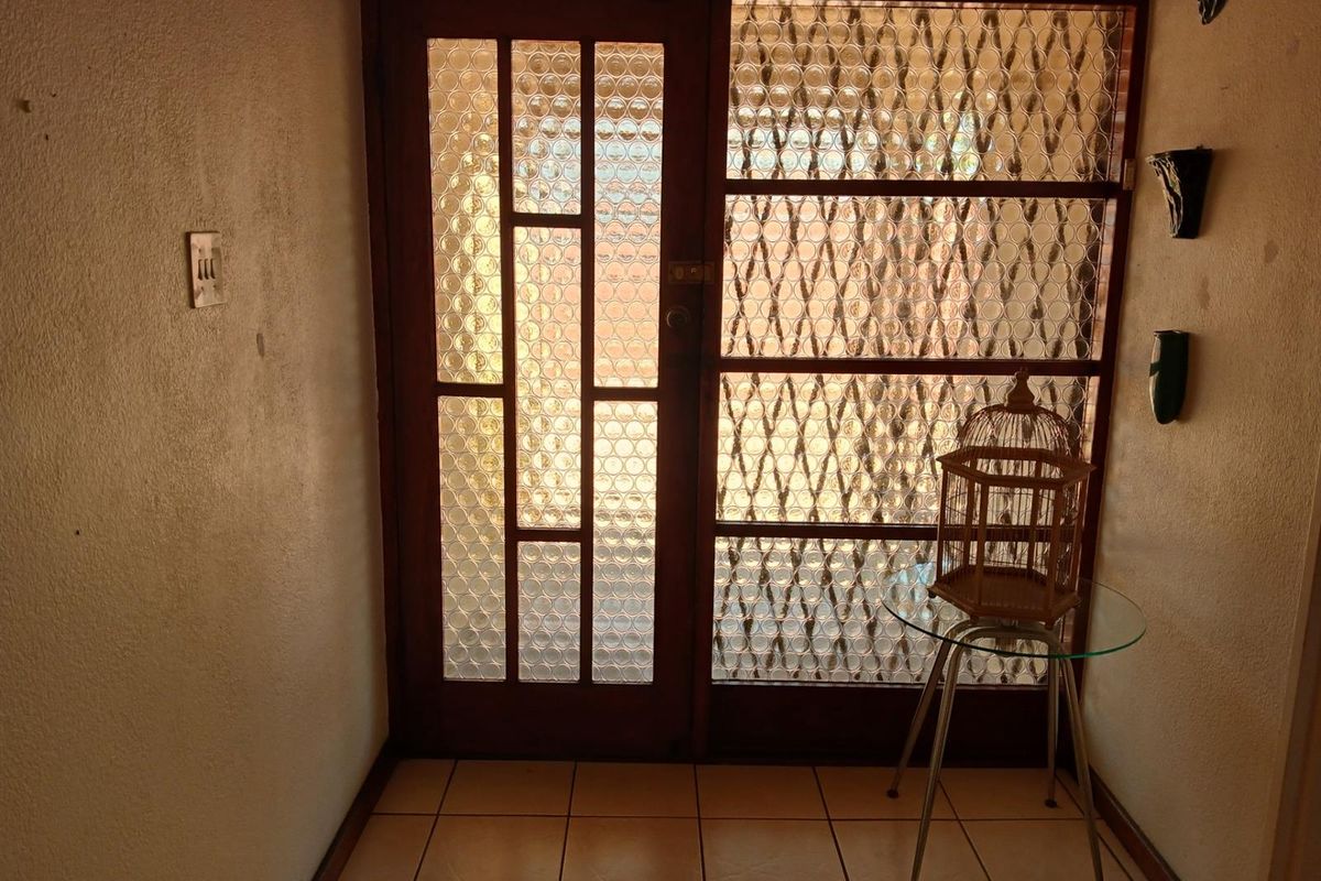 House For Sale in Table View, Blouberg - Photo 3