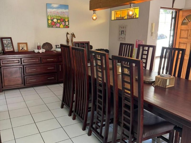 Comfortable 3-Bedroom with Private Garden in a Complex. - Photo 5