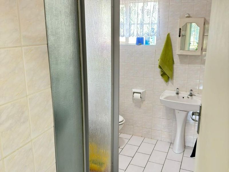 Don’t miss this 3-Bedroom Home with a Private Garden - Photo 10