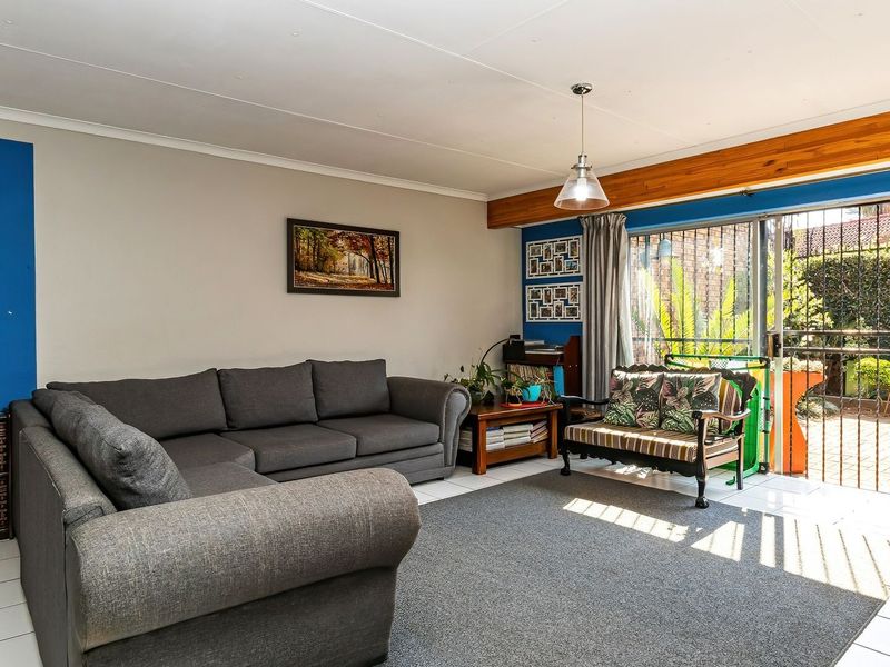 Don’t miss this 3-Bedroom Home with a Private Garden - Photo 6