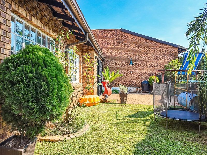 Don’t miss this 3-Bedroom Home with a Private Garden - Photo 3