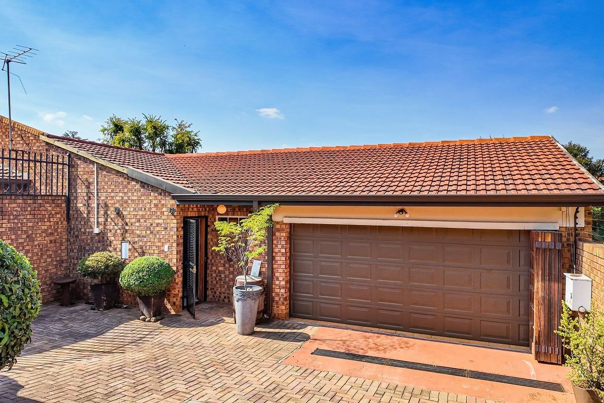 Don’t miss this 3-Bedroom Home with a Private Garden - Photo 2