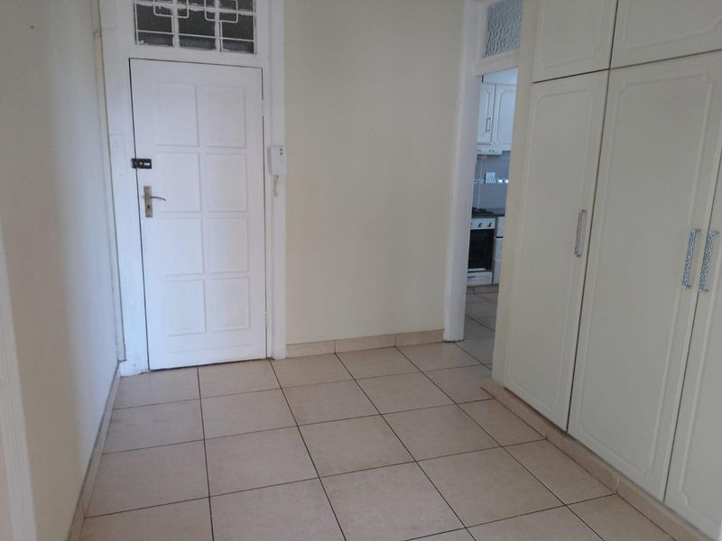 3 Bedroom Apartment To Rent in Glenwood, Durban, KwaZulu Natal - Photo 2