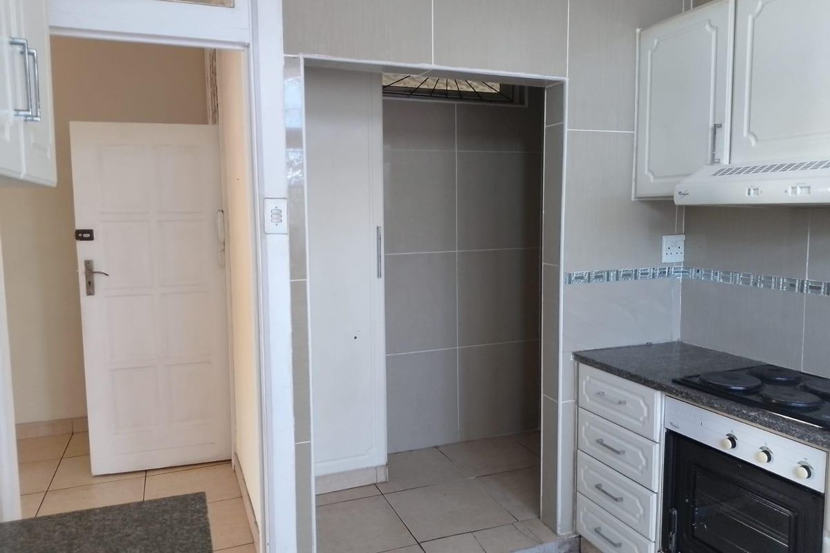 3 Bedroom Apartment To Rent in Glenwood, Durban, KwaZulu Natal - Photo 4