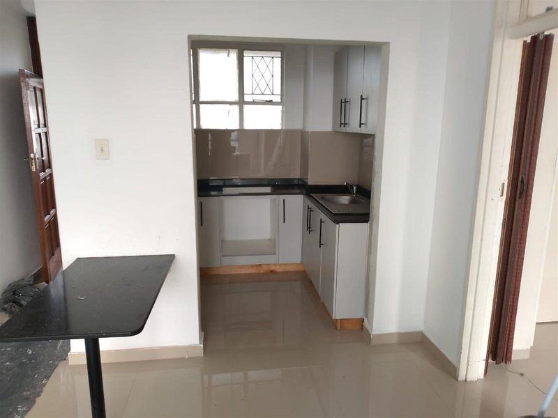 1.5 Bedroom Apartment To Rent in Glenwood, Durban, KwaZulu Natal - Photo 9