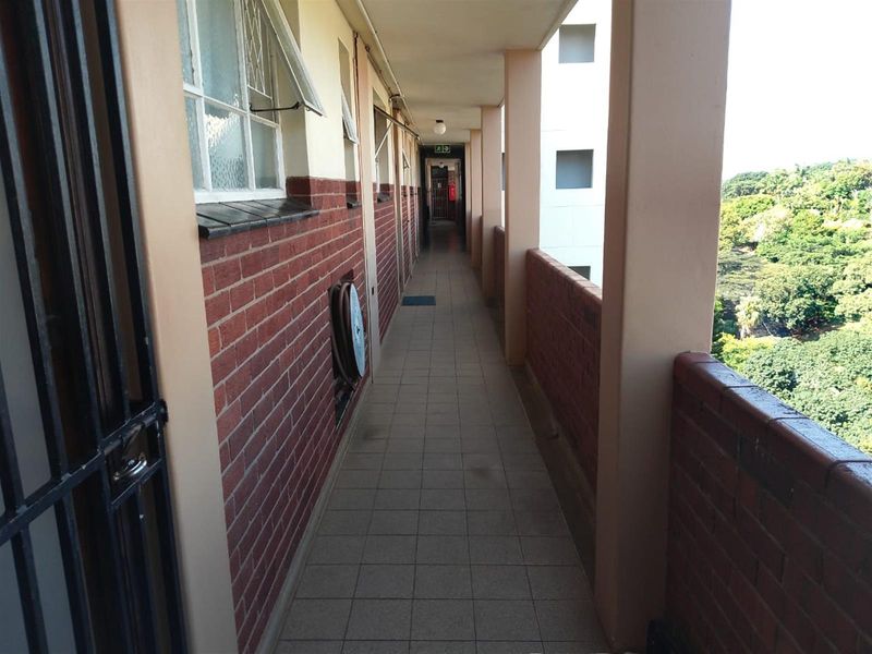 1.5 Bedroom Apartment To Rent in Glenwood, Durban, KwaZulu Natal - Photo 8