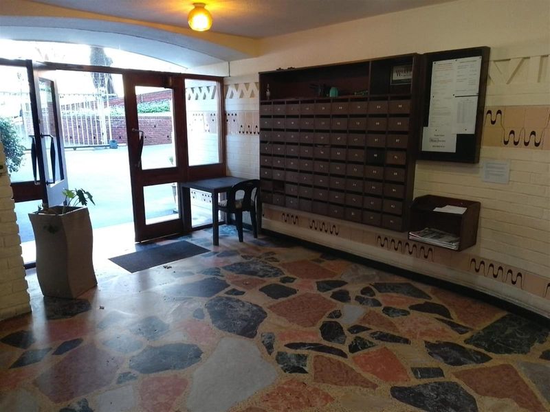 1.5 Bedroom Apartment To Rent in Glenwood, Durban, KwaZulu Natal - Photo 5