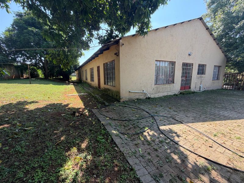 Farm For Sale in White River AH, White River - Photo 3