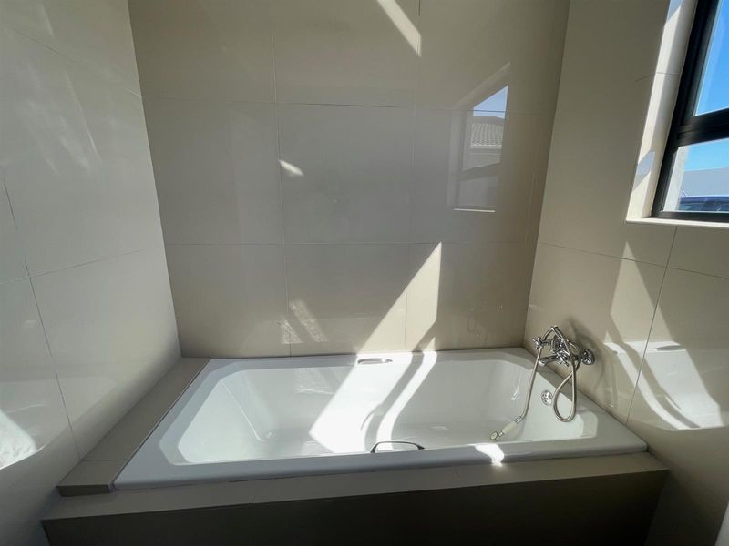 2 Bedroom Home to Rent in Dennemere - Photo 10