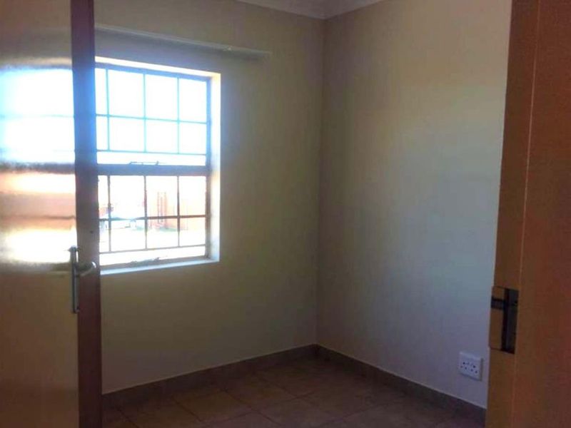 3 Bedroom House for Sale in Centurion, Thatch Hill Estate - Photo 4