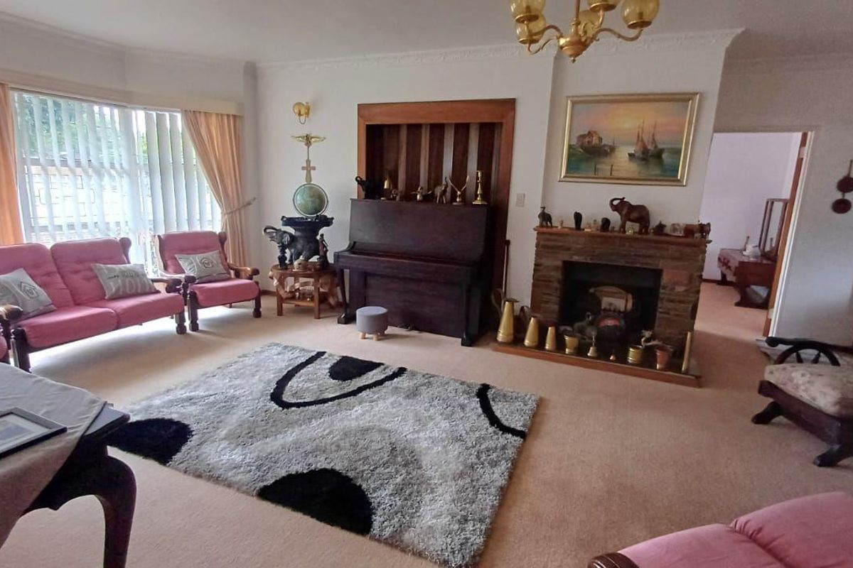 House For Sale in Vanes Estate, Uitenhage - Photo 4