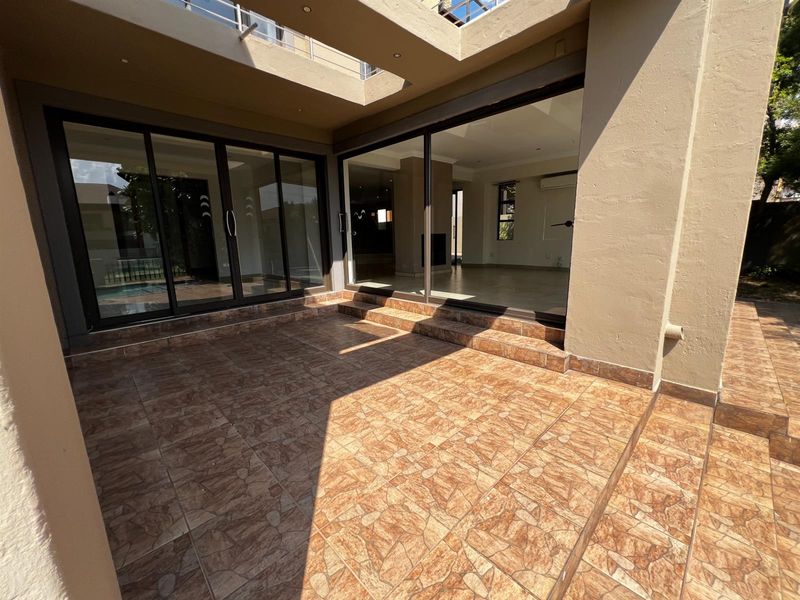 Double Storey House For Sale in Valley View Estate Centurion - Photo 7