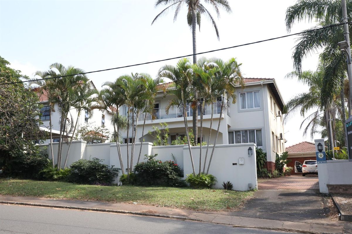 5 Bedroom Double-Story House For Sale in Athlone, Durban North, KwaZulu Natal - Photo 2