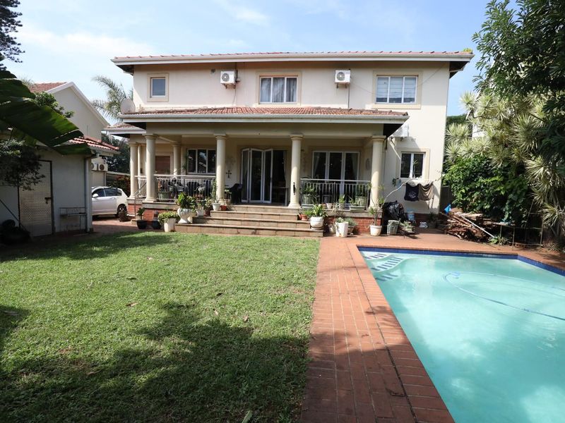 5 Bedroom Double-Story House For Sale in Athlone, Durban North, KwaZulu Natal - Photo 9