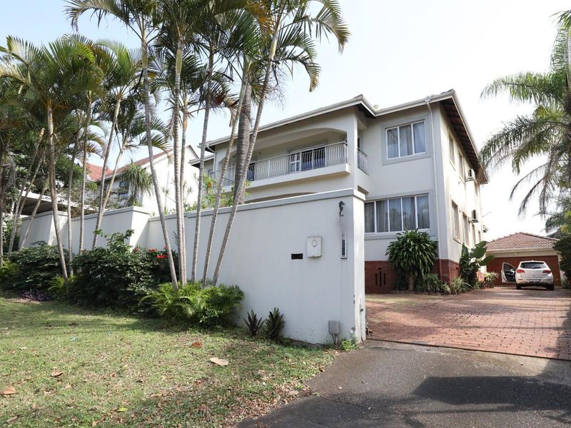 5 Bedroom Double-Story House For Sale in Athlone, Durban North, KwaZulu Natal - Photo 6