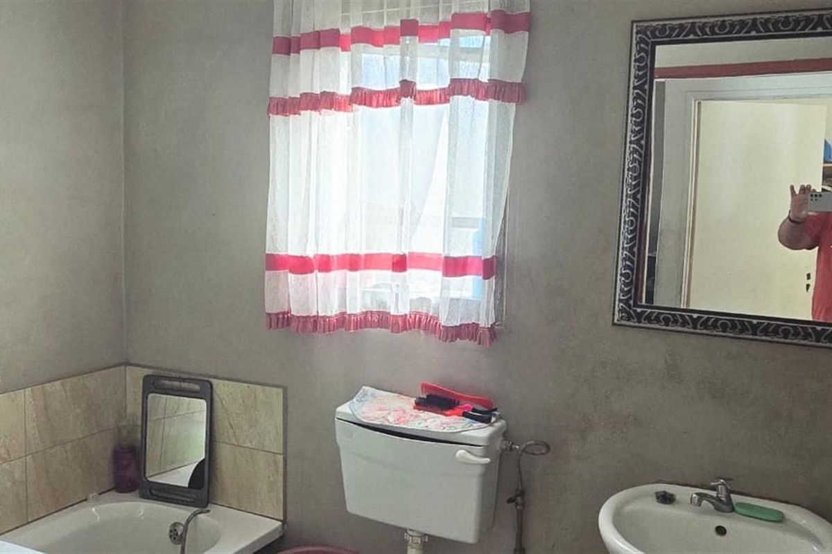 House For Sale in Kuilsrivier Industria, Kuils River - Photo 5