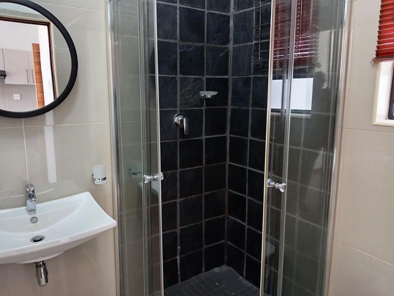 Apartment To Rent in Umhlanga Ridge, Umhlanga, KwaZulu Natal - Photo 6