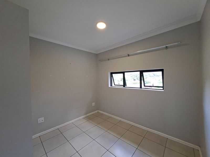 Luxury Apartment in Waterfall, Hillcrest, KwaZulu Natal - Photo 7