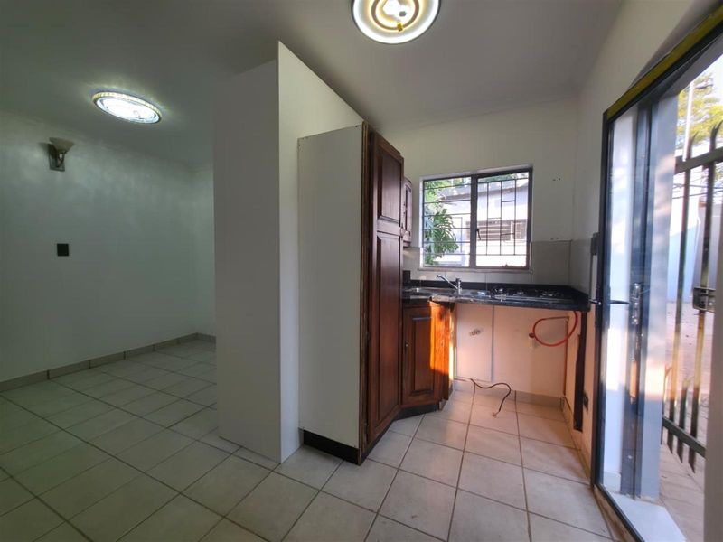 Bachelor Apartment To Rent in Lyttelton Manor, Centurion - Photo 3