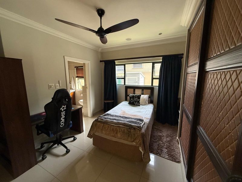 4 Bedroom House In Shelly Beach - Photo 9